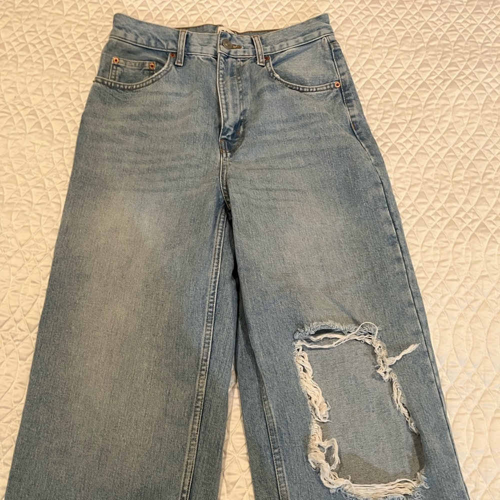 High rise, baggy, Jeans with rips